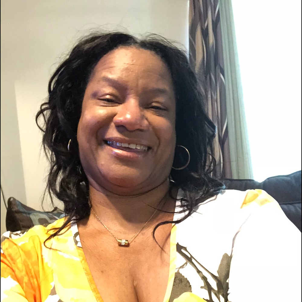 Meet your Posher, Linda